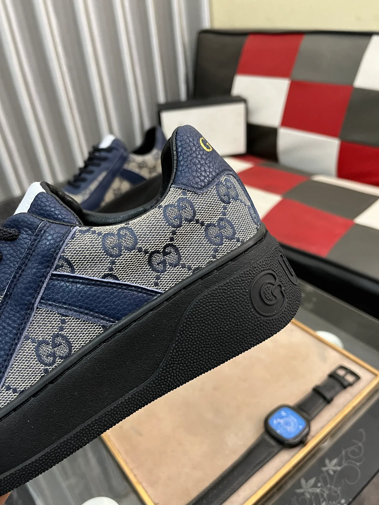 Men's shoes💰420⌚️⌚️[GUCCI] Gucci men's casual shoes are absolutely popular🔥The ultimate matching item for trendy men! The charm of super texture is irresistible, the main recommendation, the flower leather color is bright! The upper is made of high-quality cowhide with branded fabrics, pigskin lining for the feet, and wear-resistant rubber sole, which is noble and elegant! Extremely comfortable🎁🎁You can be as handsome as you want💪 38-443️⃣colors available